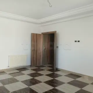 A LOUER UN APPARTEMENT S+3 HST A EZZAHRA LOULIJA AVEC PLACE DE PARKING — photo 4