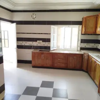 À vendre Un Etage De Villa S+3 A Ezzahra Avec Une Entree Independante Et Un Garage
