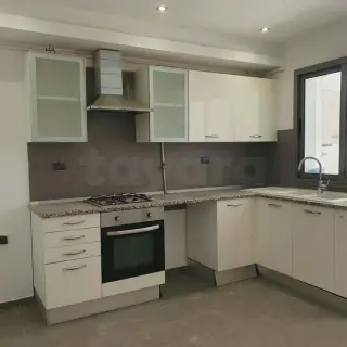 À vendre Un Appartement S+3 haut standing A Sokra Avec Un Abris De Voiture