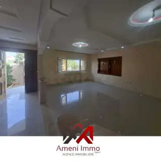 Villa S+4 avec jardin sur un terrain de 341 m² à Borj Cedria, Cité Erriadh