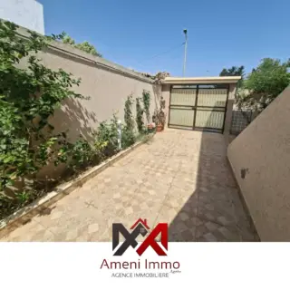 Villa S+4 avec jardin sur un terrain de 341 m² à Borj Cedria, Cité Erriadh — photo 4
