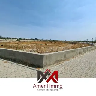 Terrain de 2758 m² clôturé et viabilisé, vocation R+6, au Lac 0 — photo 5