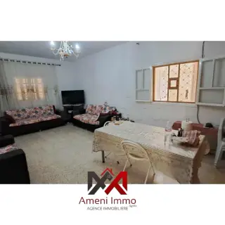 Villa S+3 de 200 m² bâtis sur un terrain de 693 m² avec jardin à Mornag — photo 4