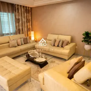 À Louer : Un superbe Duplex S+4 Meublé au Lac 2 — photo 3