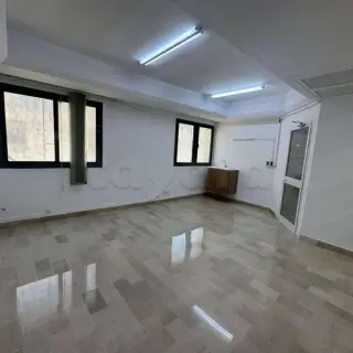 Monplaisir : Bureau De 320 m² À Louer — photo 3