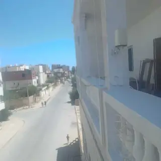 Appartement S+3 au 2e étage avec 280 m² de terrasse à Monastir — photo 4