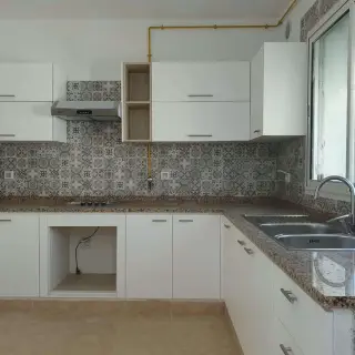 À louer Un Appartement S+2 haut standing Jamais HABITés A Ezzahra — photo 2