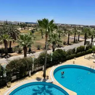Appartement au rez de chaussée avec piscine — photo 2