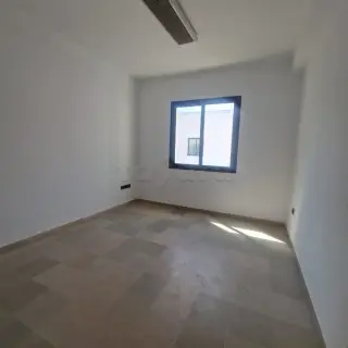 À Louer – Hall +4 À Montplaisir