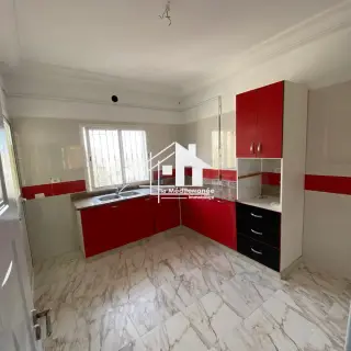 Appartement S+2 en rez-de-chaussée avec terrasse et parking au Bardo — photo 2