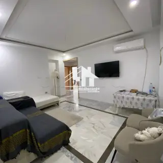 Appartement S+2 au 1er étage avec ascenseur et parking à Bab Saadoun — photo 3