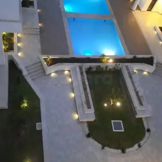 Appartement S+2 haut standing de 126 m² avec terrasse et piscine à Mrezga — photo 3