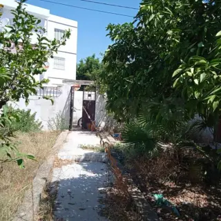 Villa avec jardin et trois studios à la cité Saada, Bardo