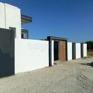 Villa inachevée avec suite parentale et jardin près de Yasmine Hammamet