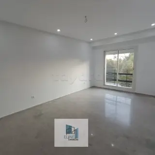 Appartement S+2 au 2e étage en résidence privée à Ain Zaghouan – 330 000 TND