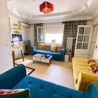 Appartement S+2 de 60 m² au 1er étage en résidence gardée, cité Waha, Manouba — photo 3