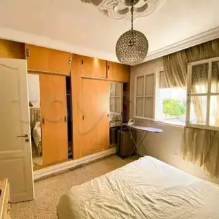 Appartement S+2 de 60 m² au 1er étage en résidence gardée, cité Waha, Manouba — photo 4