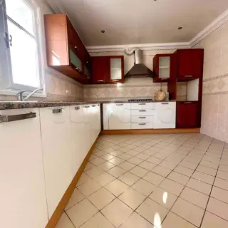 Appartement S+3 de 130 m² rénové à neuf au 3e étage avec ascenseur, El Manar 2 — photo 3