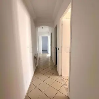 Appartement S+3 de 130 m² rénové à neuf au 3e étage avec ascenseur, El Manar 2 — photo 5
