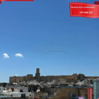 Maison sur deux étages avec terrasse, 188 m² et 82 m² couverts, Sousse Médina — photo 3