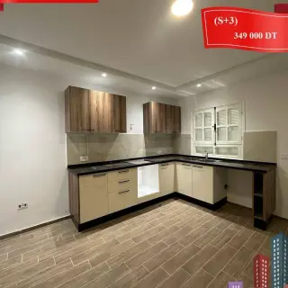 Appartement S+3 de 144 m² avec suite parentale et chauffage central à Sahloul — photo 3