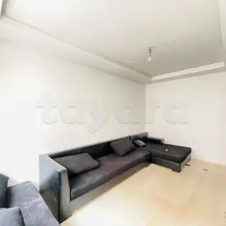 Appartement S+1 de 60 m² avec chauffage central et parking à Aïn Zaghouan