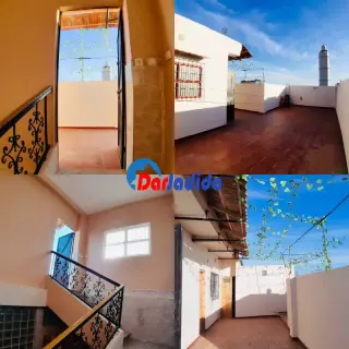 Maison Rénovée À Vendre Avec 2 Locaux À Commerces — photo 3