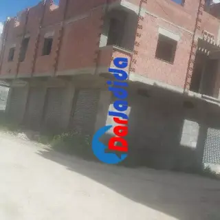 منزل عصري وواجهة نصف مكتملة فرصة استثمارية ممتازة — photo 2