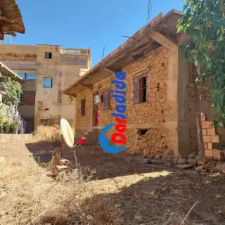 Vente Terrain Avec Une Batisse Au Centre Ville Ouzera À Medea — photo 2