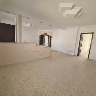Villa de 600 m² habitables avec trois appartements à La Manouba – 690 000 TND