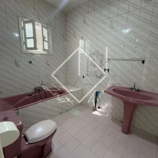 À louer un étage de villa en s+2 à cité el ghazela — photo 4