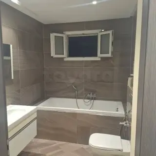 Ennasr 2 à louer S+4 haut stg — photo 5