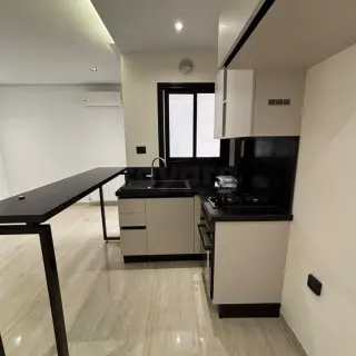 Ennasr 2 : à louer appt S+1 Neuf Haut Stg — photo 2