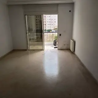À louer S+2 – Au 2EME Etage – Loyer 1100 Dt – Cite Wahat – Tel 51004658 – FB.1074 — photo 2