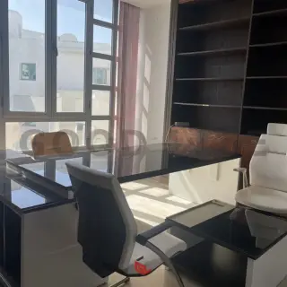 À vendre Bureau au Lac 1 — photo 3