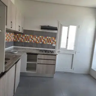 À Louer – Etage de villa S+3 -Jardin de Carthage — photo 4