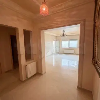 Appartement S+3 de 146 m² aux Jardins de l'Aouina avec abri — photo 3
