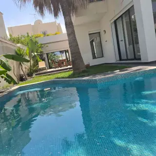 À Vendre – Villa Très Haut Standing À El Menzah 8 — photo 4