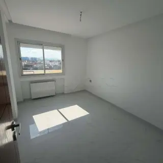 À louer S+1 haut standing jamais habité avec cuisine indépendante Cité Wahat — photo 2