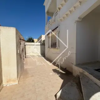 Villa en s+3 à louer à cité enkhilette — photo 2