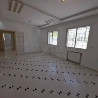 Maison de ville de 4 pièces sur un terrain de 427 m² à Borj Cedria