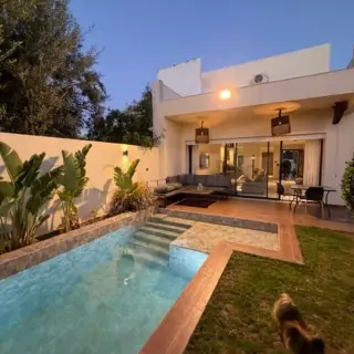 À louer une belle villa s4 haut standing avec piscine a sousse — photo 2