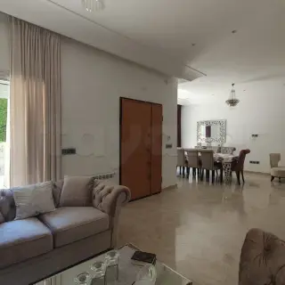 À louer Triplex À Soukra Meublée où Vide — photo 2