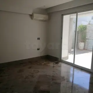 Location Villa De Haut Standing Avec Piscine A El Menzah 5 Usage Habitation Ou Pour Bur — photo 4