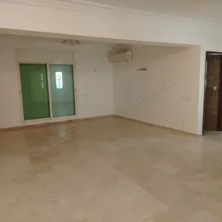 Appartement à vendre à Haut Agdal. Surface de 200 m². Belle terrasse et jardin — photo 5