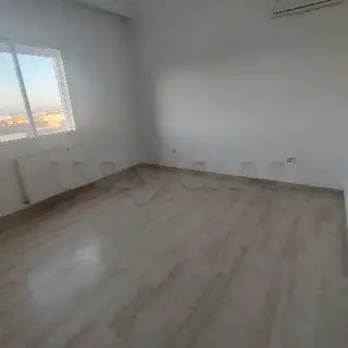 À louer appartement S +2 hts a nasser près clinique Amilcar — photo 5