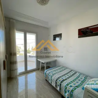 À Vendre – Bel Appartement S+2 Avec Vue Sur Mer À Chott Mariem — photo 3