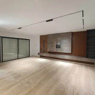 À Vendre – Triplex Jumelé S+4 Neuf avec Mini-Piscine — photo 2