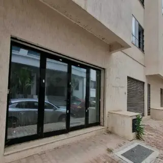 À Vendre - Local commercial 53m²| À Monplaisir — photo 2
