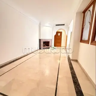 Appartement 3 chambres avec piscine et parking à vendre à Marrakech – proche Jamaa El Fna — photo 3